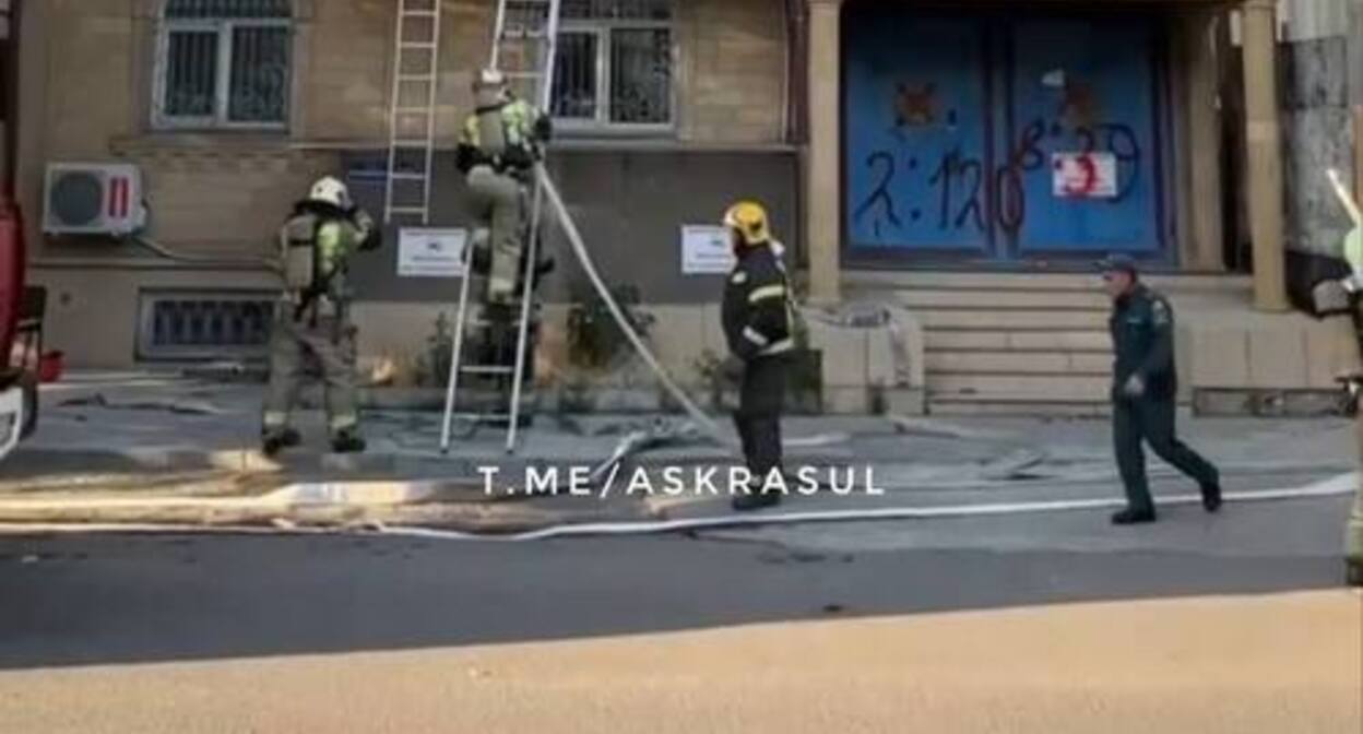 Надписи на воротах синагоги в Махачкале. Фото https://t.me/askrasul/55376