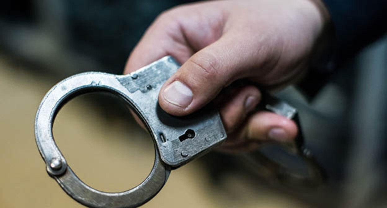 Наручники. Фото Елены Синеок, "Юга.ру"