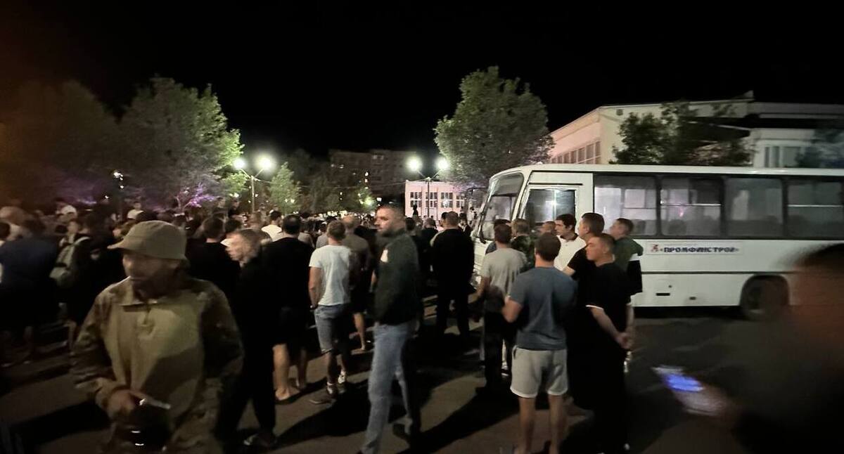 Массовая драка в поселке Афипский. Фото: tvkrasnodar.ru Массовая драка в поселке Афипский. Фото: tvkrasnodar.ru