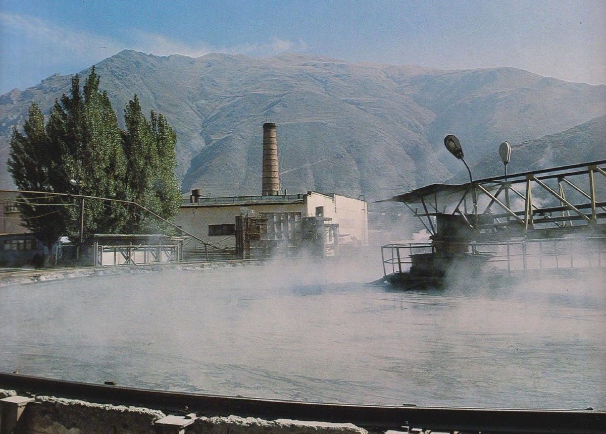 Горно-обогатительного комбината в Тырныаузе. Фото: Внешторгиздат. https://ru.wikipedia.org/