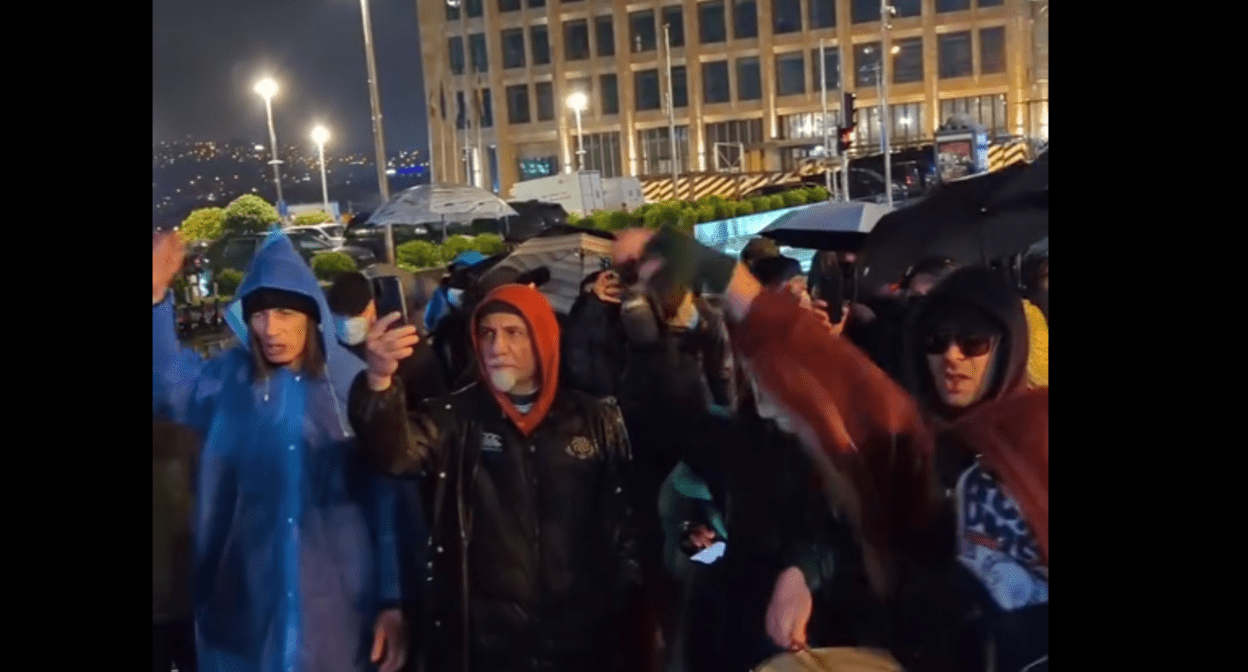 Активисты на акции в Тбилиси. Стоп-кадр видео https://t.me/Tbilisi_life/38220 от 20.03.25.