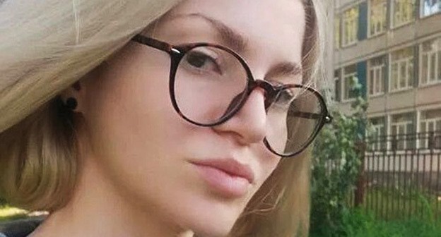 Седа Сулейманова. Фото: https://novayagazeta.eu https://ru.wikipedia.org 