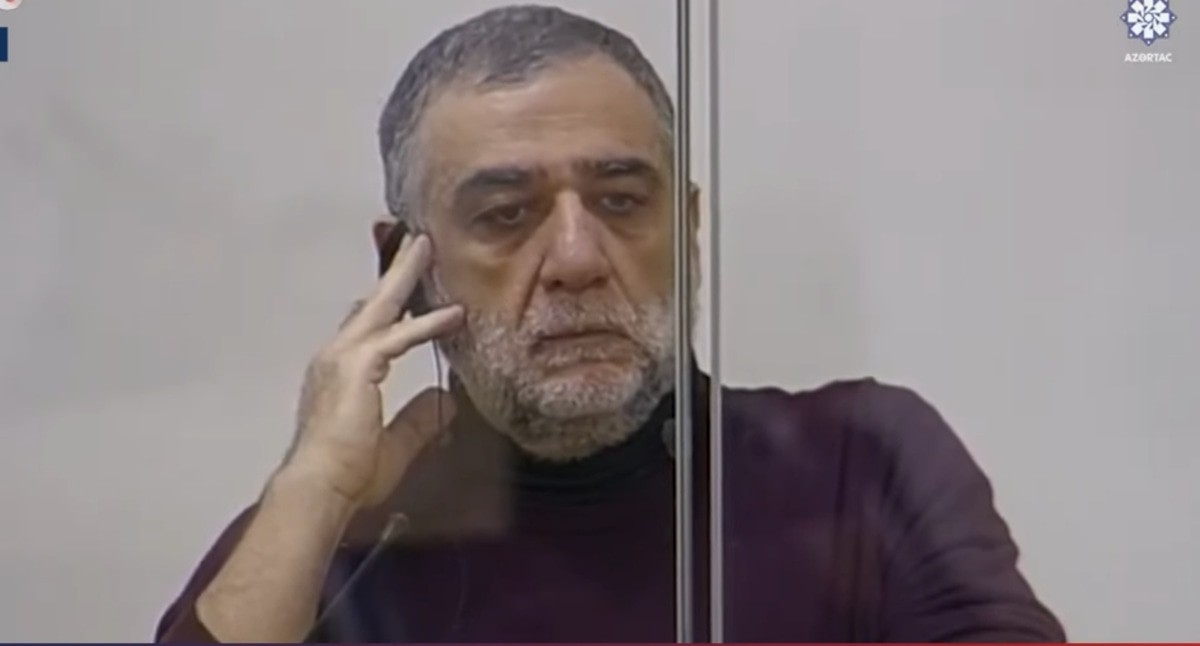 Рубен Варданян в суде. Кадр видеосюжета Baku TV 
/ YouTube
 
