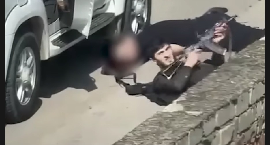 Нападение на силовиков в Махачкале. Кадр видео "Кавказского узла".