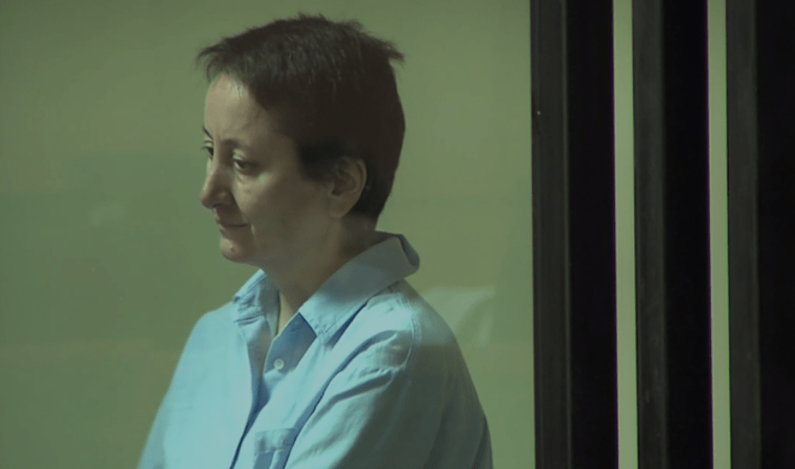 Мзия Амаглобели в суде. Скриншот фото телекомпании "Пирвели" от 30.05.25, https://tvpirveli.ge/ka/siaxleebi/sazogadoeba/102336-mzia-amaglobelis-momdevno-protsesi-9-ivniss-gaimarteba