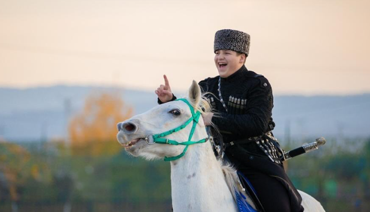 Адам Кадыров. Скриншот фото из его Instagram* от 10.10.2024, https://www.instagram.com/p/DA8F_tqgiI-/ (деятельность компании Meta, владеющей соцсетью, запрещена в России).