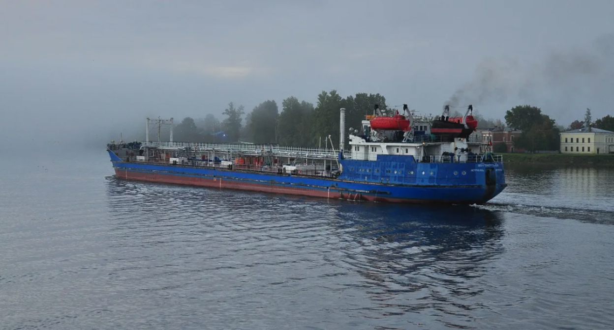 Танкер "Волгонефть-239". Скриншот фото https://fleetphoto.ru/photo/369444/?&lang=ru.