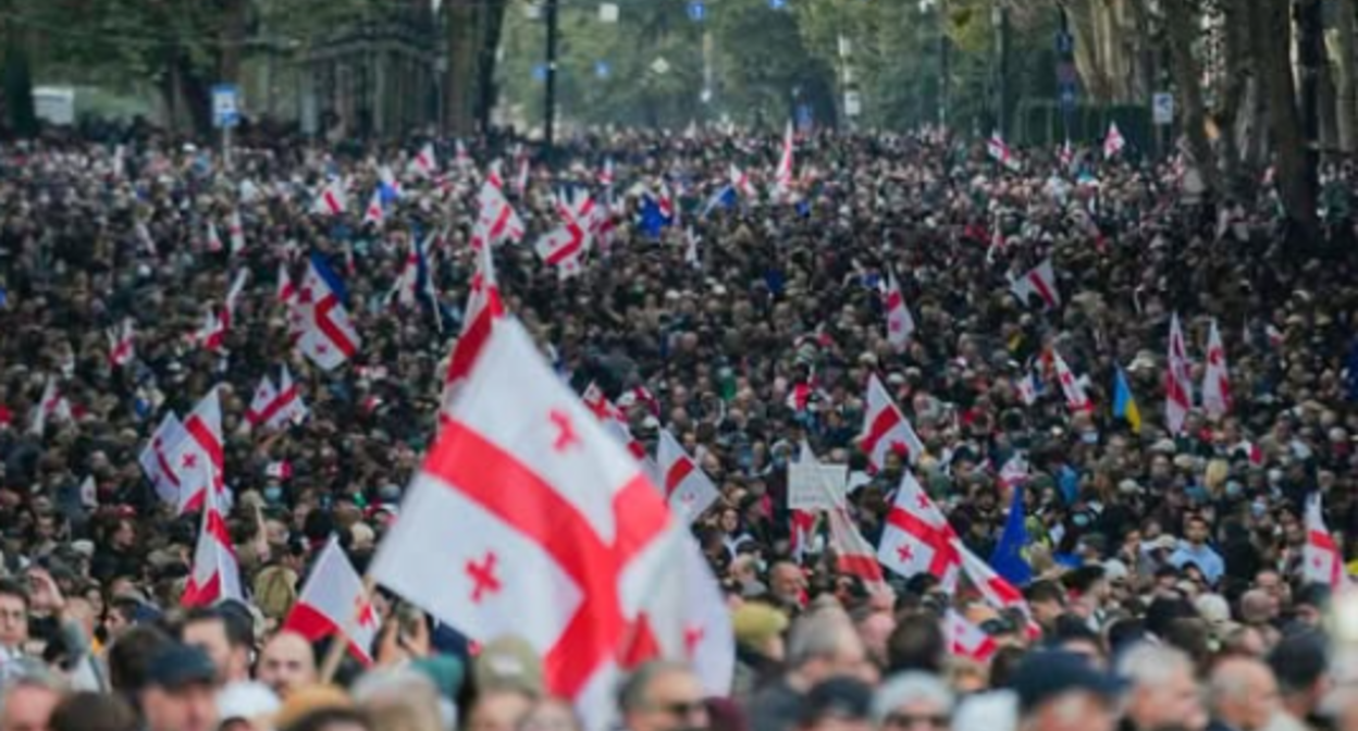 Обстановка на площади Свободы. Скриншот фото Publika от 04.10.25