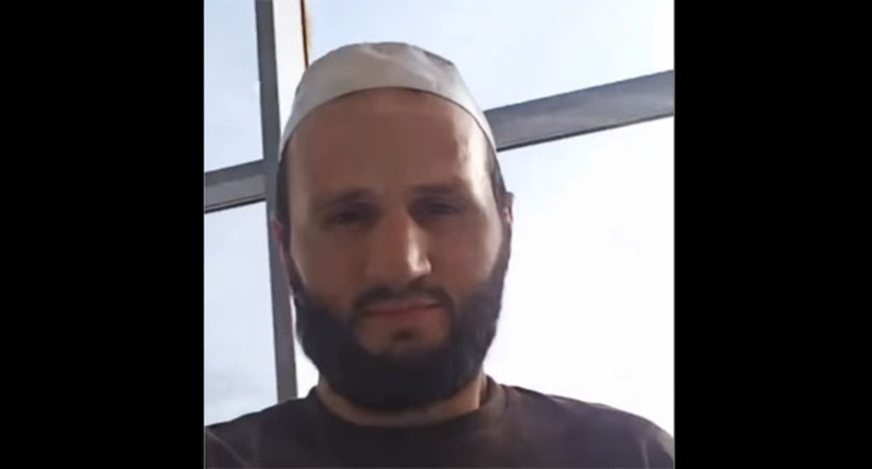 Ахмад Батлухский (Магомедов). Cкриншот видео  https://www.instagram.com/reel/DQzMnTpDEVZ/ принадлежит компании Meta деятельность которой запрещена в России