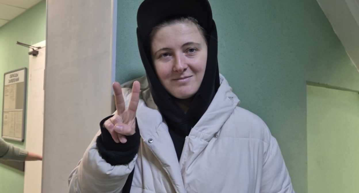 Елена Патяева в суде перед отправкой под арест. 27 ноября 2025 года. Фото: "Слово защите" https://t.me/endoflaw/1775