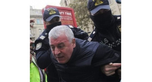 Кенан Зейналов во время задержания в октябре 2023 года. Фото: https://www.turan.az/ext/news/2023/10/free/Social/ru/9507.htm