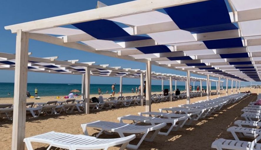 Пляж в Анапе. Скриншот фото Макса Анапского https://t.me/maksanapskii/14440.