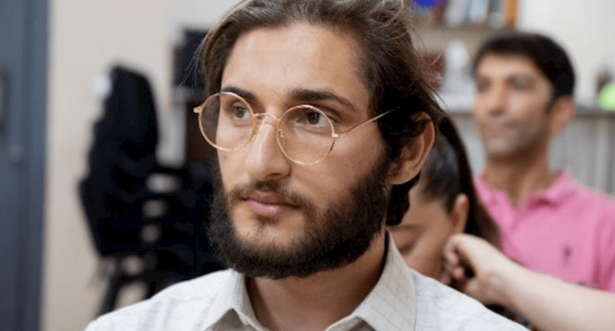 Нурлан Гахраманлы. Фото https://www.yeniavaz.com/az/news/222220/evden-aparanda-da-prokurorluqda-olanda-da-doyduler-nurlan-libre