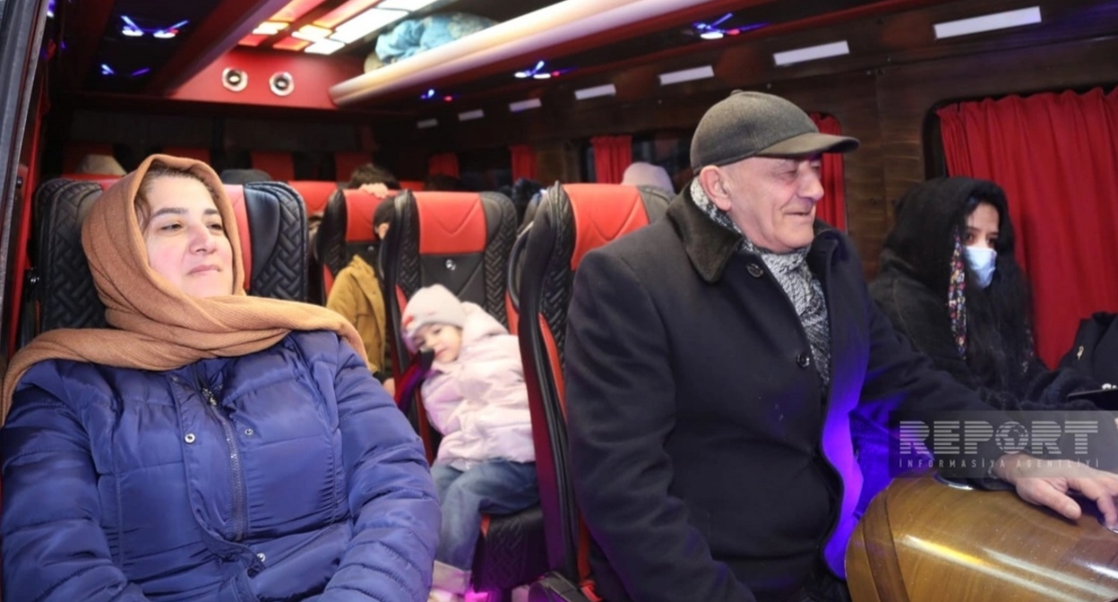Переселенцы. 27 января 2026 года. Фото: Report https://report.az/ru/vnutrennyaya-politika/v-selo-mamedbejli-zangilanskogo-rajona-otpravlen-ocherednoj-karavan-pereselencev