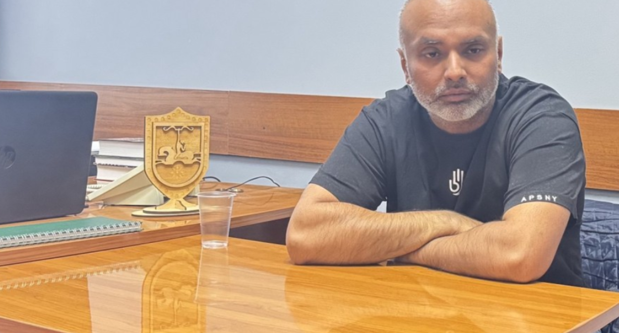 Кулдип Сингх. Скриншот фото СГБ Абхазии от 26.01.26, https://sgb.apsny.land/news/item/122-grazhdanina-velikobritanii-vydvorili-s-territorii-abkhazii