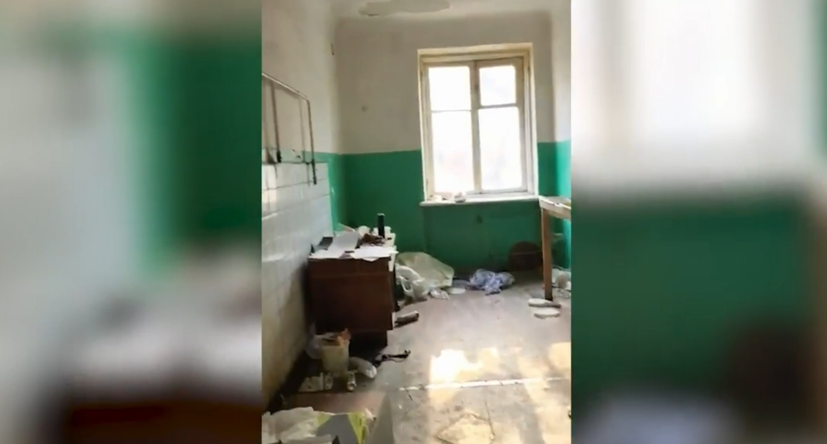 Общежитие в поселке Веселая балка. Кадр видео с сайта "ИА "Высота 102" https://v102.ru/news/155849.html