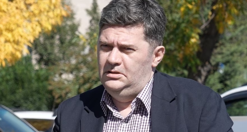 Бачо Ахалая. Фото: Pirveli https://tvpirveli.ge/ka/siaxleebi/politika/118068-bacho-akhalaias-sasamartlom-patimroba-sheuparda Бачо Ахалая. Фото: Pirveli https://tvpirveli.ge/ka/siaxleebi/politika/118068-bacho-akhalaias-sasamartlom-patimroba-sheuparda