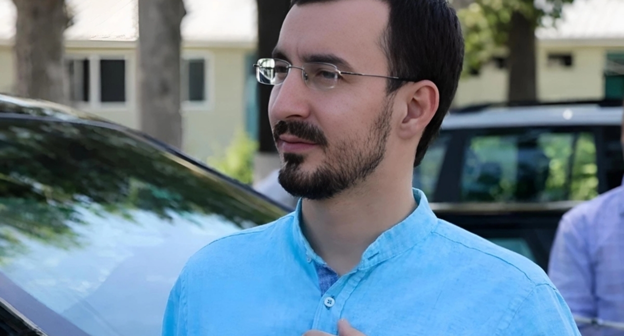 Талеха Багирзаде. Фото: https://musavat.ru/ru/news/syn-taleha-bagirzade-slomal-nos-17-letnej-devushke_1252200.html Талеха Багирзаде. Фото: https://musavat.ru/ru/news/syn-taleha-bagirzade-slomal-nos-17-letnej-devushke_1252200.html