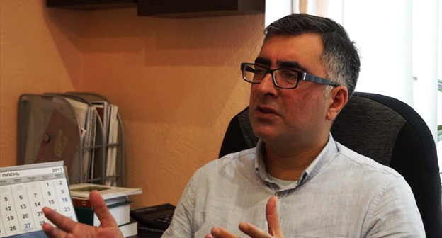 Анар Мамедли. Скриншот видео https://www.youtube.com/watch?v=ZUaBPp6_jDI