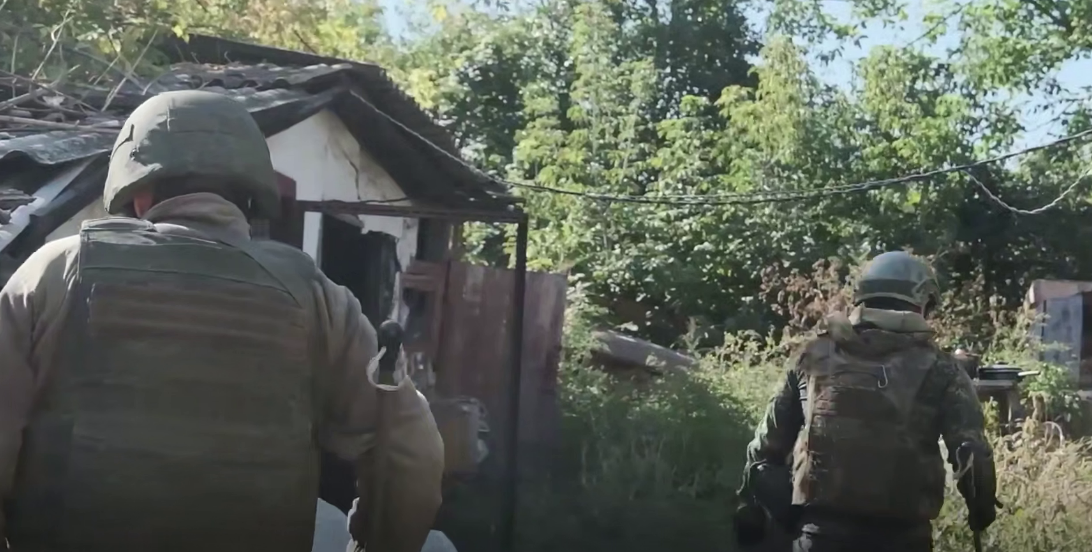 Российские бойцы. Кадр видео Минобороны России https://t.me/mod_russia/57396