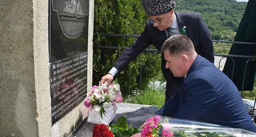 Жители черкесских аулов Кубани отметили годовщину окончания Кавказской войны. Фото Анзора Нибо для "Кавказского узла" Жители черкесских аулов Кубани отметили годовщину окончания Кавказской войны. Фото Анзора Нибо для "Кавказского узла"