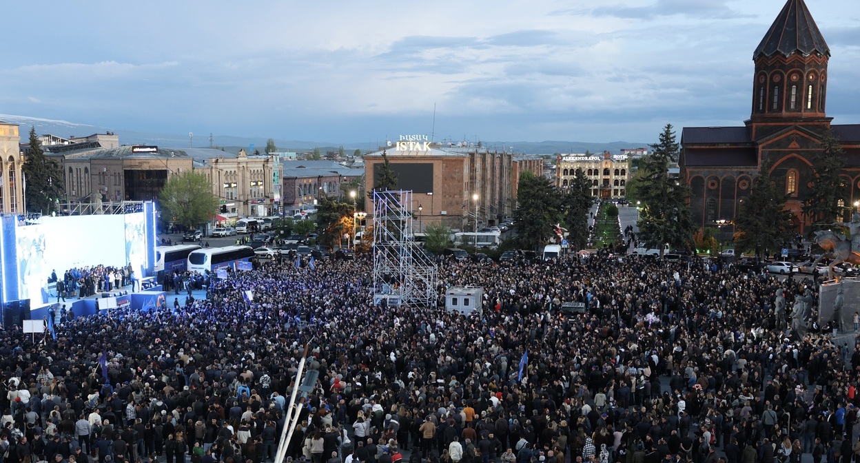 Предвыборный митинг Никола Пашиняна в Гюмри, 25 мая 2026 года. Фото корреспондента "Кавказского узла". Предвыборный митинг Никола Пашиняна в Гюмри, 25 мая 2026 года. Фото корреспондента "Кавказского узла".
