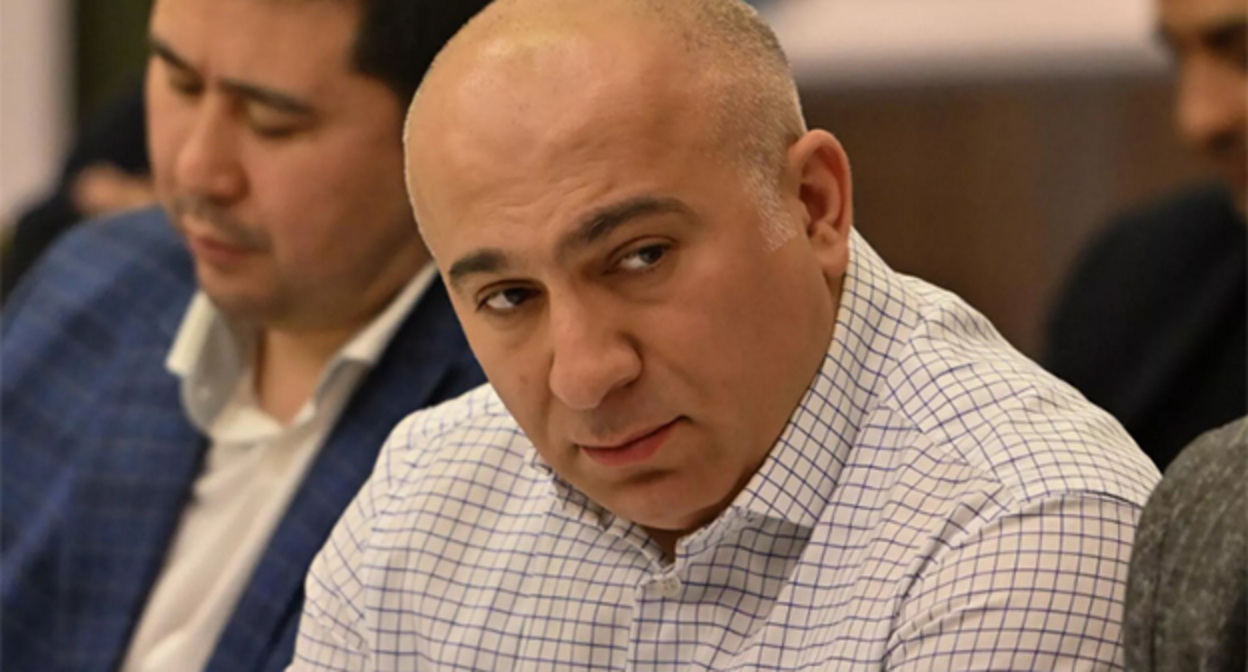 Ален Гевондян. Фото: https://caliber.az/post/v-armenii-zaderzhan-politolog-po-delu-o-zahvate-vlasti
