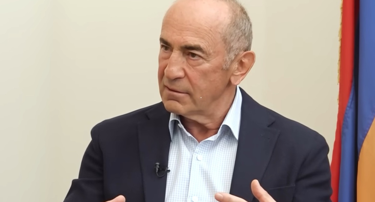 Роберт Кочерян. Скриншот https://robertkocharyan.am/ Роберт Кочерян. Скриншот https://robertkocharyan.am/