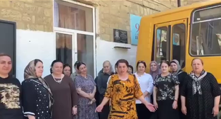 Кадр видеообращения коллектива школы поселка Красноармейский в Дагестане. Фото: Штаб Дагестана / Telegram-канал