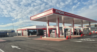 АЗС "Лукойл". Скриншот фото с сервиса "Яндекс.Карты", https://yandex.ru/maps/org/lukoyl/41949990126/?ll=44.635427%2C43.026277&z=16