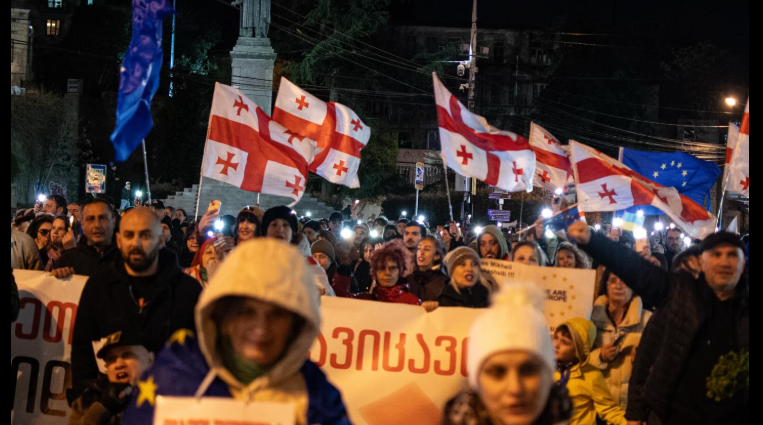 Участники акции в Тбилиси. Скриншот публикации https://www.facebook.com/photo/?fbid=1723946605671549&set=pcb.1723946732338203 (деятельность компании Meta, владеющей соцсетью, запрещена в России). Участники акции в Тбилиси. Скриншот публикации https://www.facebook.com/photo/?fbid=1723946605671549&set=pcb.1723946732338203 (деятельность компании Meta, владеющей соцсетью, запрещена в России).