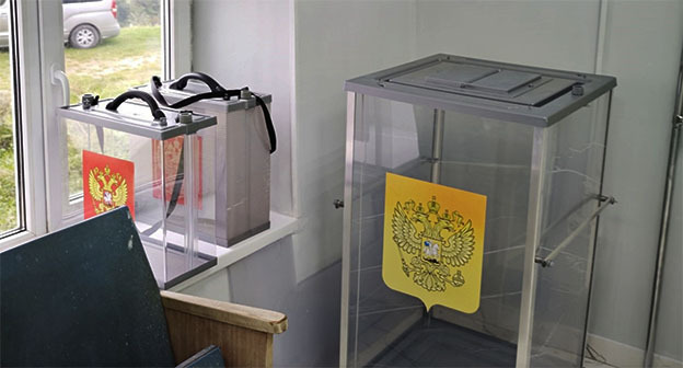 Урна для голосования. Фото: https://riadagestan.ru/ Урна для голосования. Фото: https://riadagestan.ru/