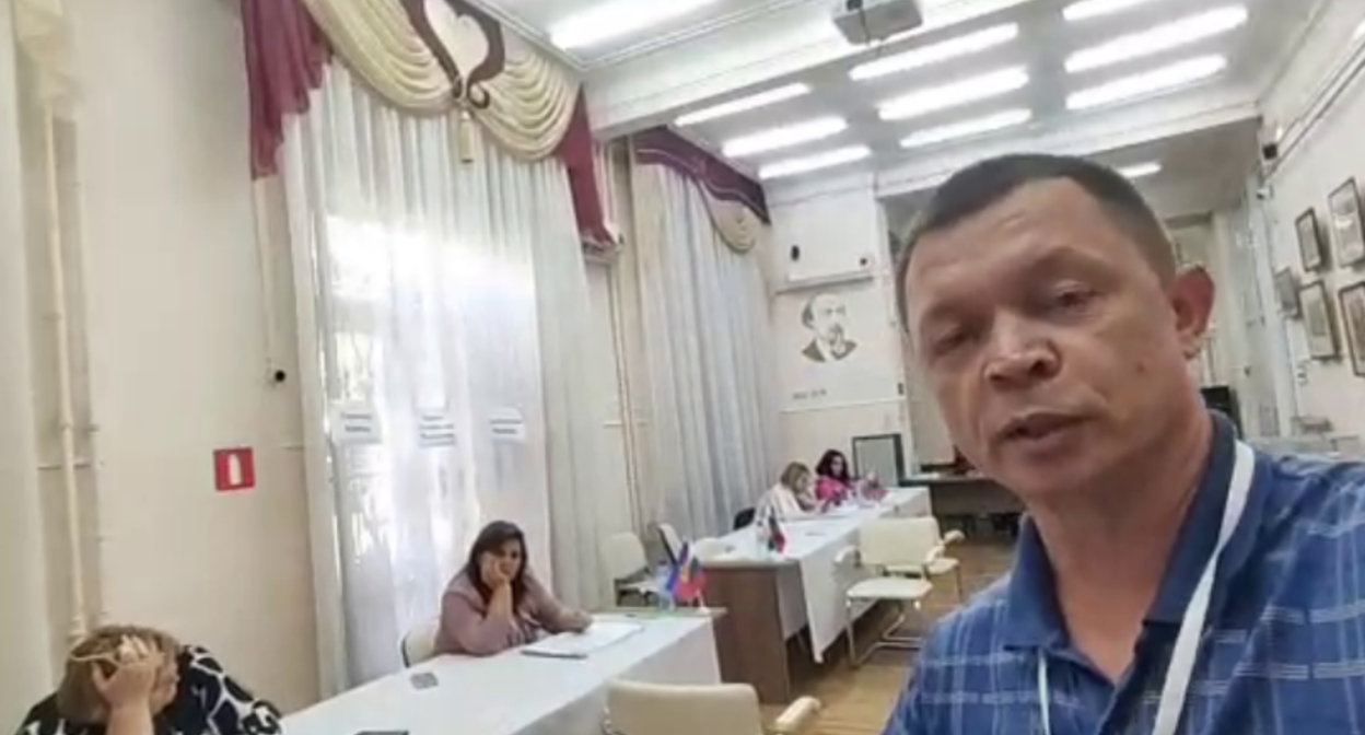 Виталий Черкасов на участке № 2014. Стоп-кадр видео из его ТГ-канала от 20.09.26, https://t.me/AZBUKA_GOROZHANINA/3304.