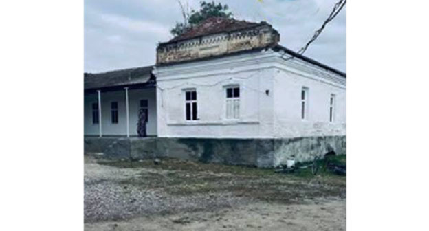 Школа в селе Аксай Хасавюртовского района. Скриншот видео https://www.instagram.com/reel/DdqldojNHqS/ Школа в селе Аксай Хасавюртовского района. Скриншот видео https://www.instagram.com/reel/DdqldojNHqS/