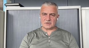 Рустам Хуажев. Кадр видео MINVAL POLITIKA / YouTube