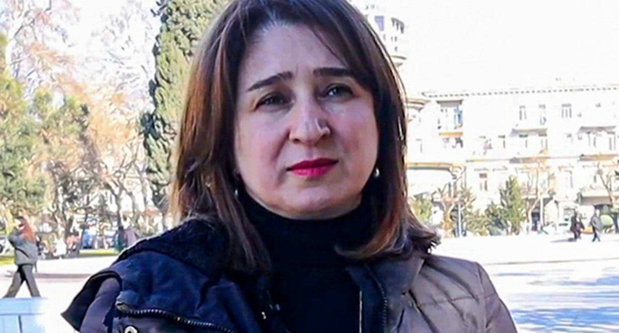 Айнур Эльгюнеш. Фото: Ülviyyə Əli. Voice of America https://ru.wikipedia.org/