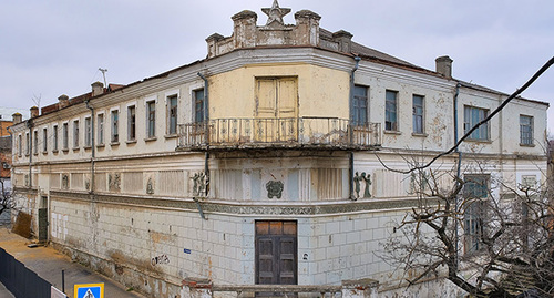 Здание Дагестанской филармонии. Фото: Vyacheslav Bukharov https://ru.wikipedia.org/