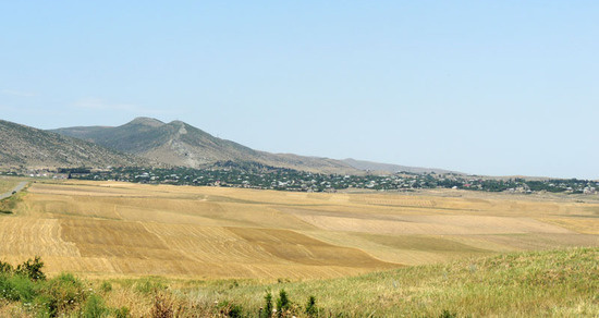 Вдали виден г.Мардакерт.