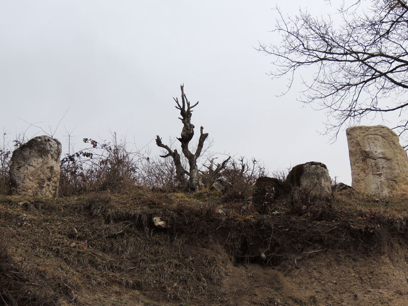 Хачкары Нагорного Карабаха. с.Кичан Мардакертского района. Хачкары Нагорного Карабаха. с.Кичан Мардакертского района.