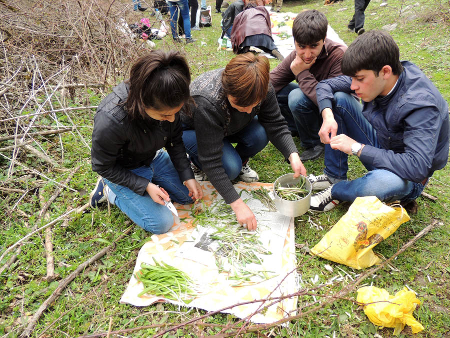 Никакой карабазский стол весной не обходится без кымызюка. Никакой карабазский стол весной не обходится без кымызюка.