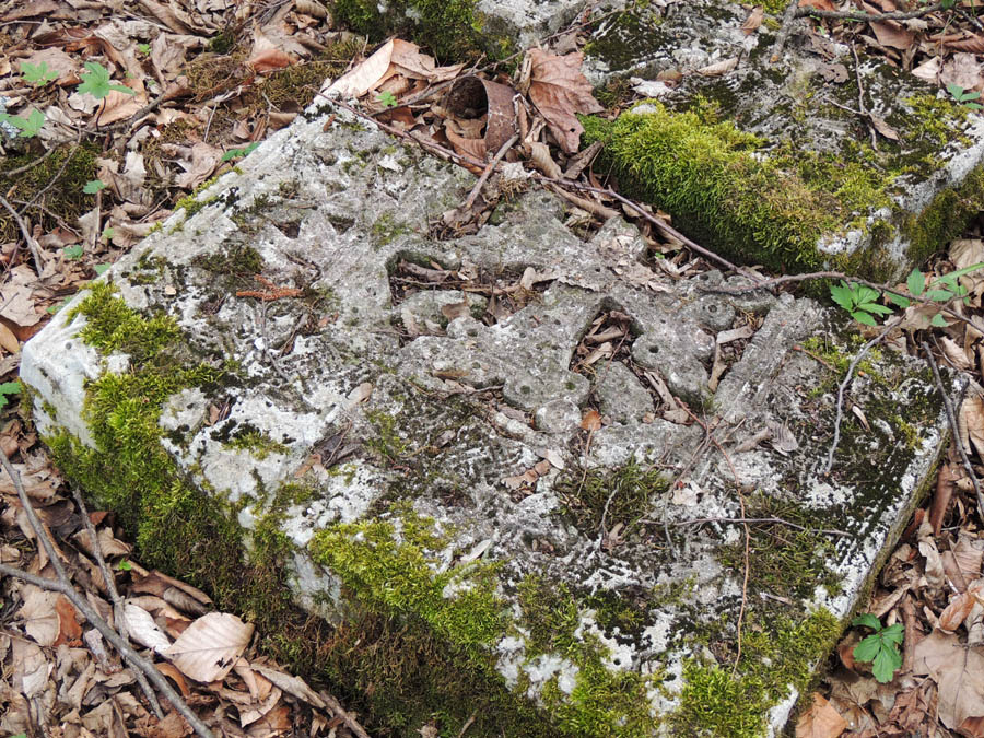 Хачкары монастыря "Охты ехцы". Хачкары монастыря "Охты ехцы".