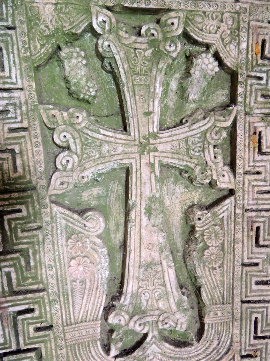 Хачкары монастыря "Охты ехцы". Хачкары монастыря "Охты ехцы".