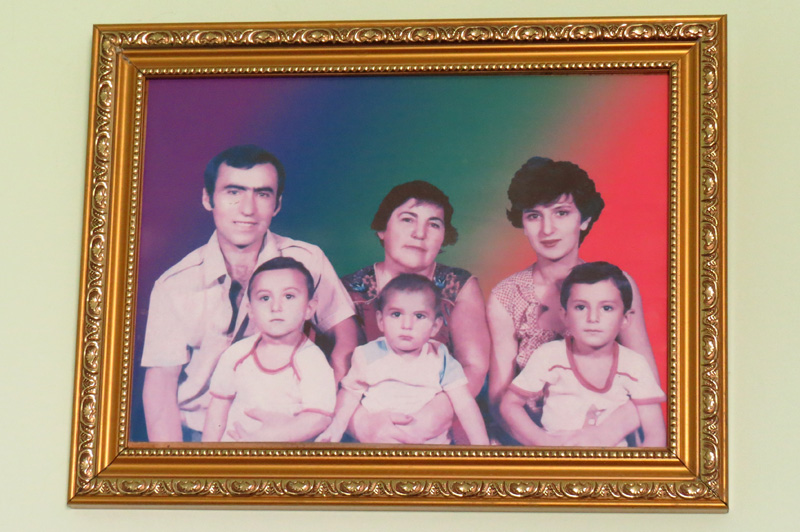 Самое счастливое время для т.Жени - сын Лёва с женой Галой и тремя детьми. Самое счастливое время для т.Жени - сын Лёва с женой Галой и тремя детьми.