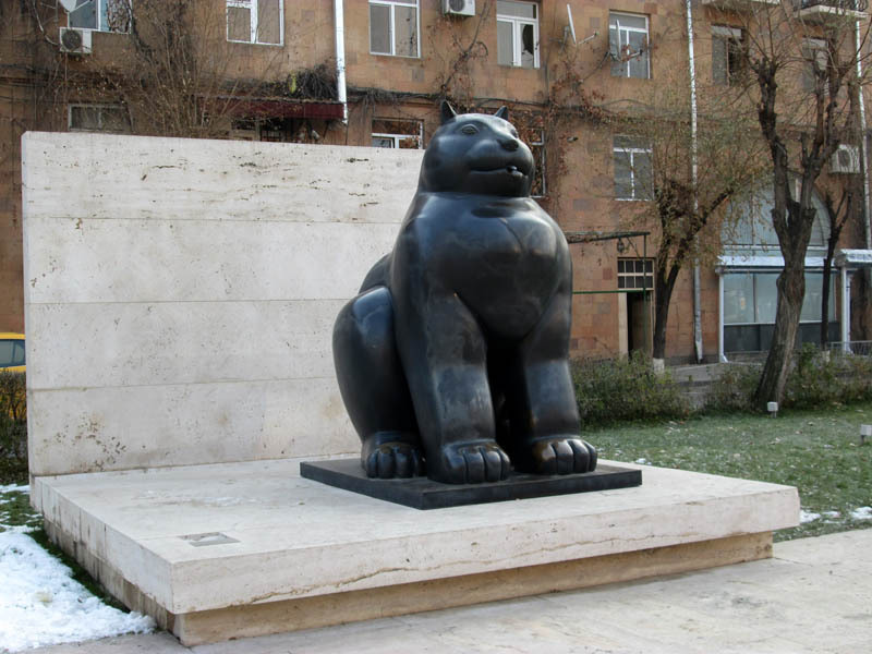 Работа британца Сараджа Гуха   "Довольный Кот". 