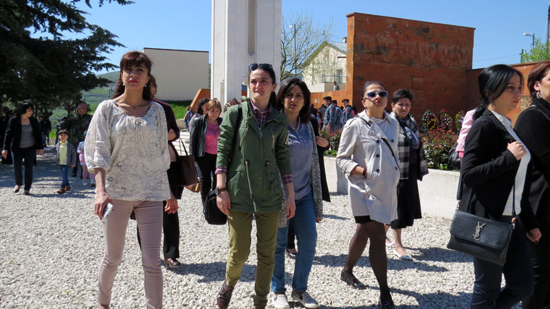 Представители властей НКР, духовенства, общественности, жители города Степанакерта почтили память безвинных жертв Геноцида. Мемориальный комплекс Степанакерта. 24.04.2016г. Представители властей НКР, духовенства, общественности, жители города Степанакерта почтили память безвинных жертв Геноцида. Мемориальный комплекс Степанакерта. 24.04.2016г.