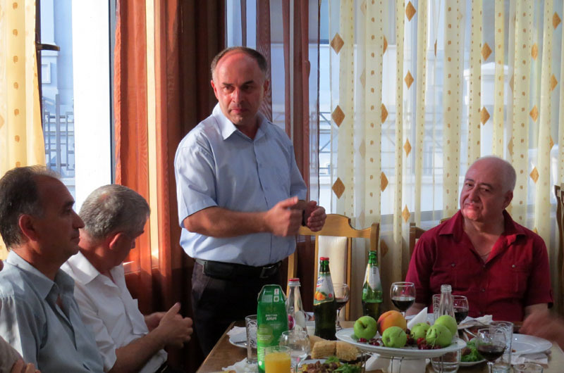 Сын Эрнеста Бегдаряна прозаик, журналист, литературовед и переводчик Ашот Бегларян говорит о своём отце.