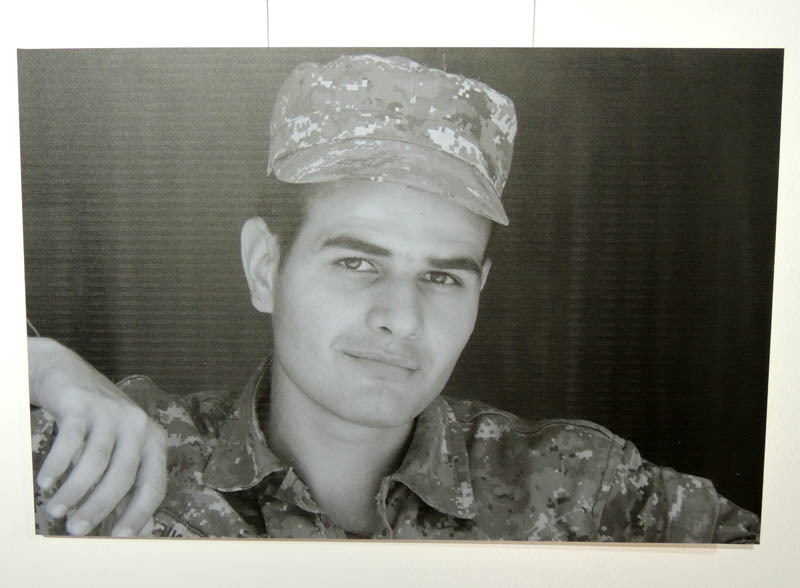 Линия фронта. Фотосюжет выставки. Линия фронта. Фотосюжет выставки.