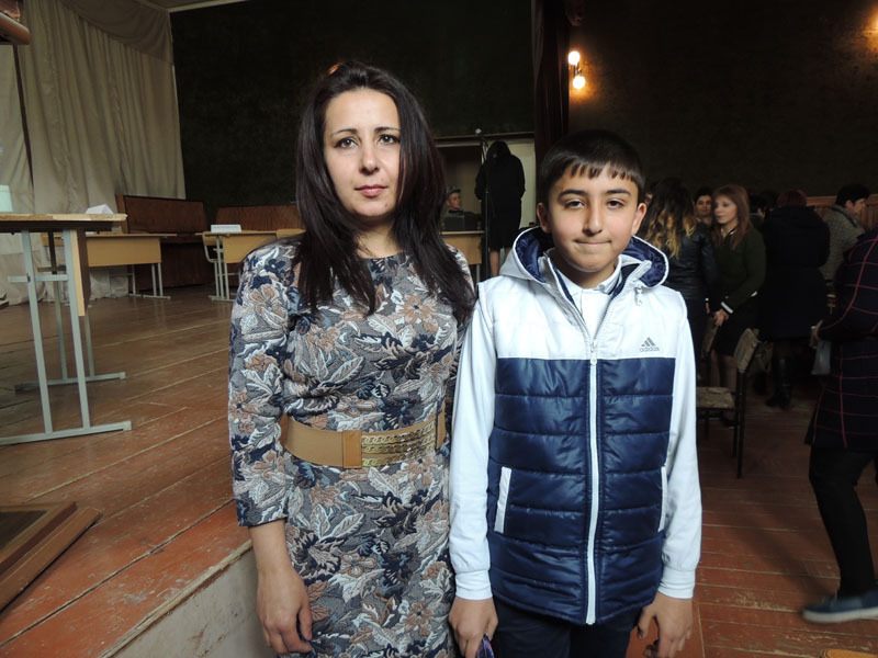 Победила семья Габриелян - Алёна и Артур.