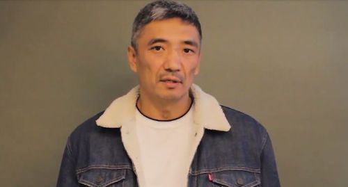 Бадма Бюрчиев. Стоп-кадр видео YouTube канала "Shuluun Media" https://www.youtube.com/watch?v=zlcfxKxaN7U&app=desktop Бадма Бюрчиев. Стоп-кадр видео YouTube канала "Shuluun Media" https://www.youtube.com/watch?v=zlcfxKxaN7U&app=desktop