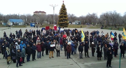 Митинг собрал вдвое меньше участников, чем было заявлено. Элиста, 5 января 2020 года. Фото Алены Садовской для "Кавказского узла" Митинг собрал вдвое меньше участников, чем было заявлено. Элиста, 5 января 2020 года. Фото Алены Садовской для "Кавказского узла"